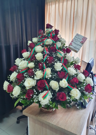Bunga Meja Dominan Merah Putih Rose Rose Flower Shop Bunga Meja Dominan Merah Putih Rose Rose Flower Shop
